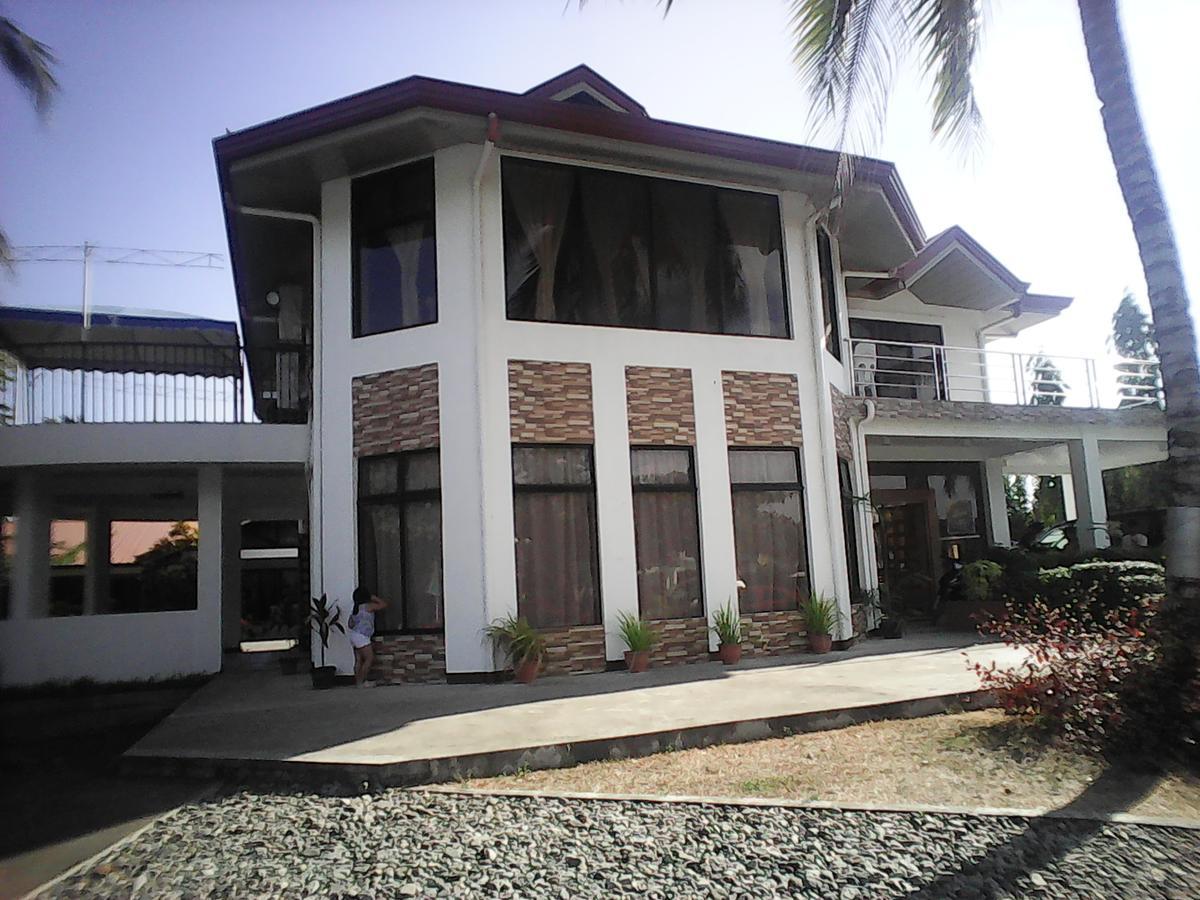 Gazebo Pools And Restaurant Hotel Cabadbaran ภายนอก รูปภาพ
